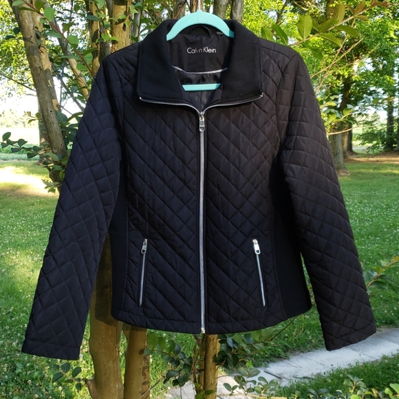 Calvin Klein Jackets & Blazers - 🌞Calvin Klein quilted lightweight jacket